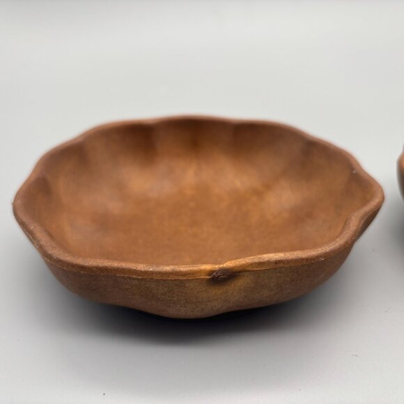 Vintage Monkeypod Wooden Petal Rim Bowls (Set of 2) - Picture 3 of 9